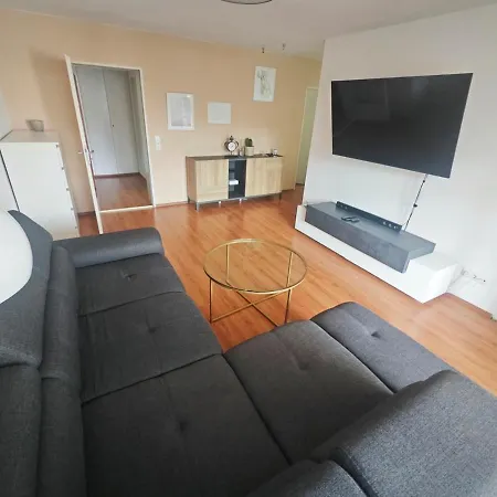 2 Room Apartment In Metro Location